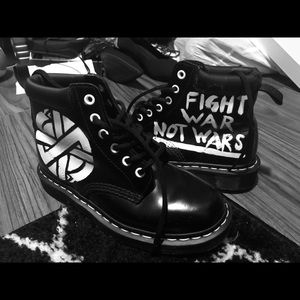 CUSTOM DR Martins! <3 ( SOLD )